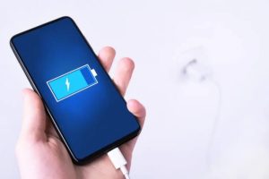 Cara Menghemat Baterai iPhone Saat Main Sosmed